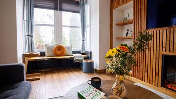 Smart TV, table tennis, offices