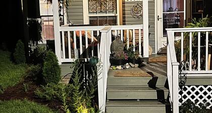 3 bedroom cottage home nestled in 9 acres. Minutes from 27 golf courses & PGA.