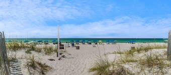 Charming beach getaway with stunning ocean views