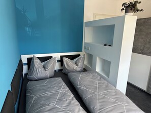 3 bedrooms, iron/ironing board, travel crib, free WiFi - Villa Harmonie-erdgeschoss - 3x Schlafzimmer Dampfsauna Playstation 4 Terrasse (Dresden)