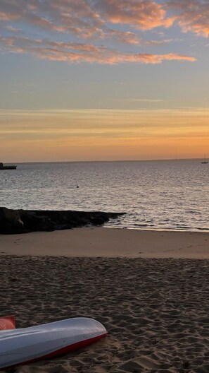 Una playa cerca