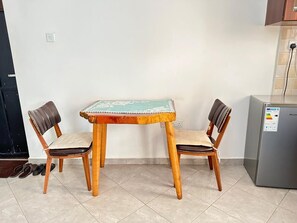 Dining - JAM apartment in Najjera, Kampala (Kampala)