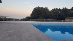 Alberca al aire libre 
