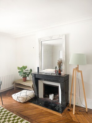 Interior - Joli Appartement au Coeur des Batignolles, Idéal Pour Sillonner Paris en Famille (Paris)