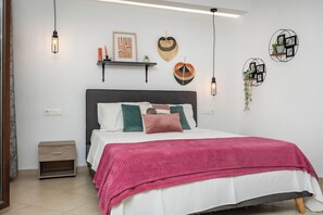 Deluxe Apartment | 1 bilik tidur, seterika/papan seterika, Wi-fi percuma 
