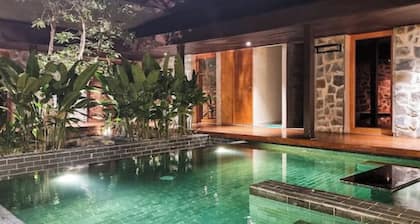 Villa de Luxe de 5 Chambres Avec Piscine Privée