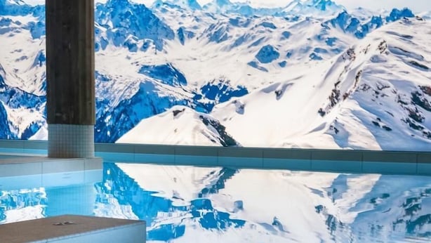 Unclassified image, 1 of 39, button
