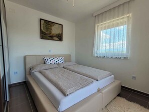 1 bedroom, internet