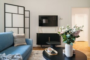 Deluxe appartement, uitzicht op stad | 3 slaapkamers, individueel gedecoreerd, individueel gemeubileerd