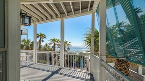 獨棟房屋, 多張床, 可使用泳池, 海景 (The Mirage) | 陽台景觀