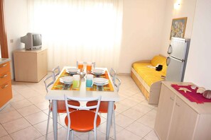 Dining - Holiday apartment mit Klimaanlage und Balkon (Bibione)