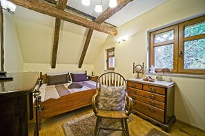 3 slaapkamers, een strijkplank/strijkijzer, wifi, beddengoed