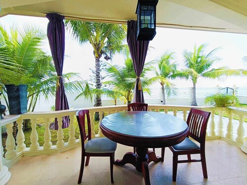 Seaside Resort (Boutique hotel) in Dumaguete