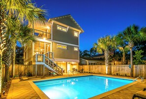 Pool - Large Private Pool & Short Walk to Beach! Outdoor Tv!! (Santa Rosa Beach)