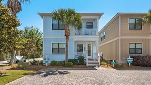 Exterior - Blue Mountain Beach - Sleeps 12 - Steps From Pool (Santa Rosa Beach)