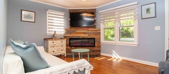 Walking distance to Old town with Hot tub