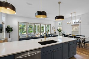 Private kitchen - Modern Beach Home w/ 6-seater Golf Cart - Amazing Patio (Panama City Beach)