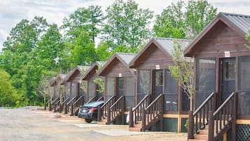 Cabin, 1 Queen Bed with Sofa bed | 1 bedroom, blackout curtains, iron/ironing board, free WiFi