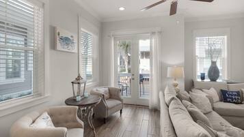 Maison, Plusieurs lits, patio (Our Happy Place) | Aire de séjour