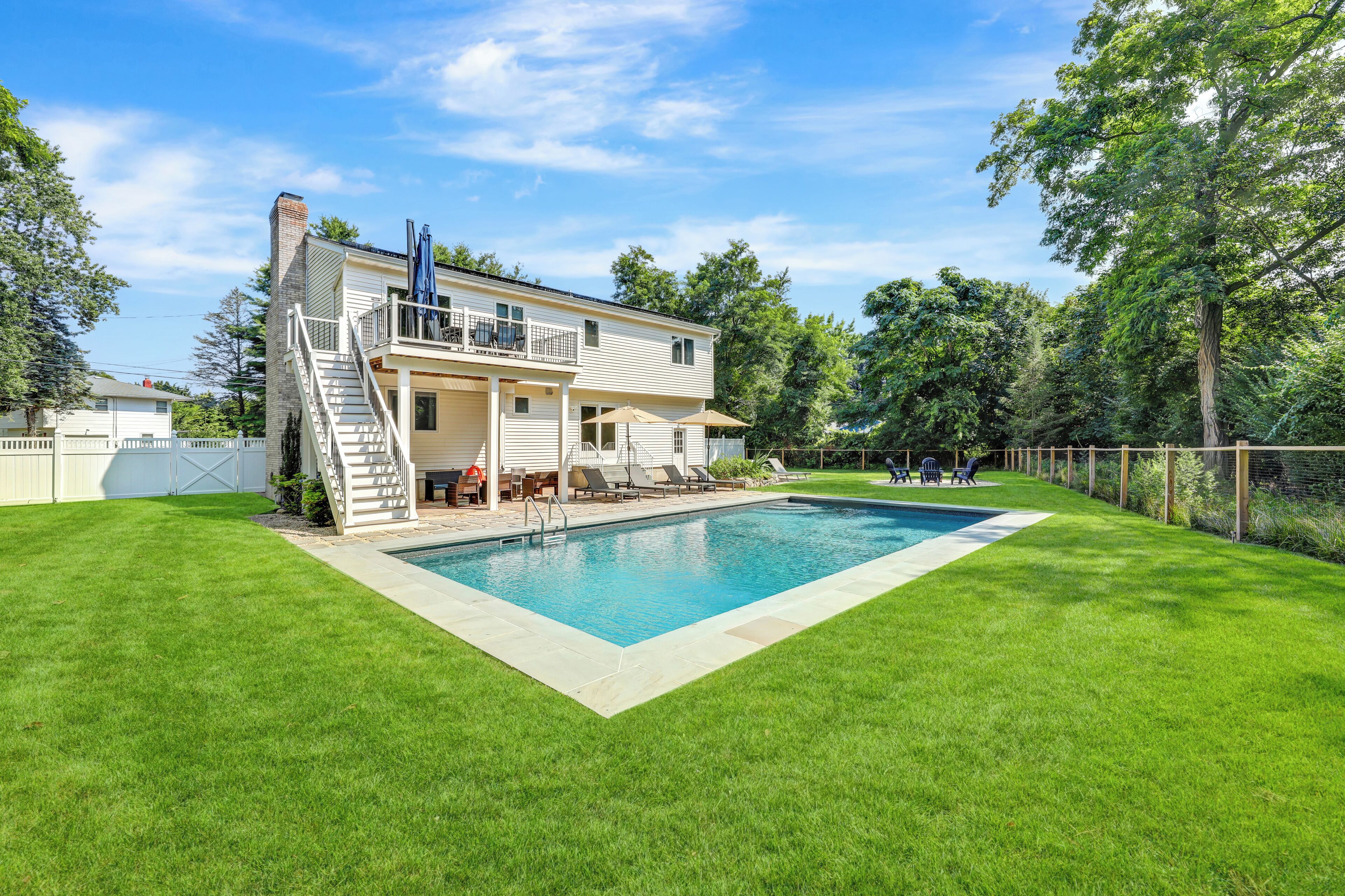 Greenport Getaway w/Pool & Fire Pit