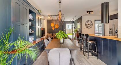 4 bedroom accommodation in Hythe