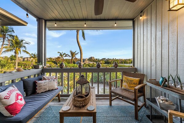 Smart TV, reproductor de DVD, libros