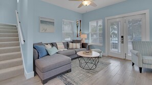 Ferienhaus, Mehrere Betten, Poolzugang, Poolblick (Blue Pineapple) | Wohnbereich