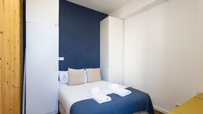 Bügeleisen/Bügelbrett, kostenloses WLAN, Bettwäsche