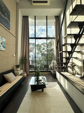 Sengetøy av topp kvalitet, lydisolert og strykejern/-brett