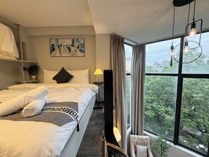 Premium bedding, soundproofing, iron/ironing board, free WiFi - The Little Hanoi (Hanoi)