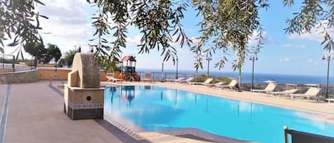 Utomhuspool