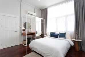 5 soverom, safe på rommet, strykejern/-brett og reiseseng for barn