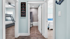 Casa, varias camas, patio, vista al jardín (Boat & Beach) | 3 habitaciones, decoración personalizada y muebles diferentes