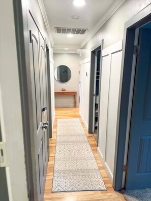 Interior - Walking distance to downtown Kanab! Near Zion! (Kanab)