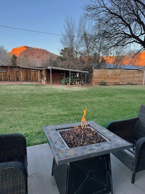 Terrace/patio - Family Home Walk to Downtown | Near Zion & Bryce (Kanab)