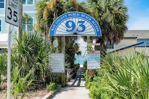 Exterior - Pet Friendly + Private Pool; Amazing Fenced Backyard, 5 Min Walk to Beach! (Panama City Beach)