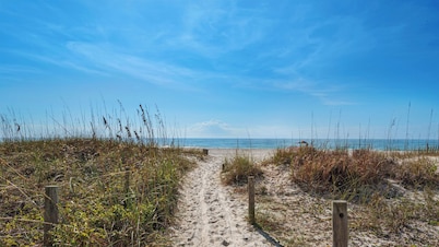 Pet Friendly! In Panama City Beach; Minutes to Beach & Pier Park