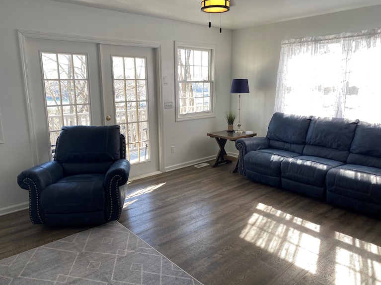 2 Bedroom Condo, 0.5 Miles From Jamestown Marina Boat Ramp! - Kentucky