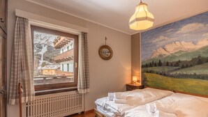 3 soverom, strykejern/-brett, wi-fi (inkludert) og sengetøy