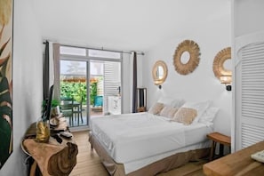 2 habitaciones, tabla de planchar con plancha, internet y ropa de cama