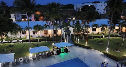 El Colibri Hotel