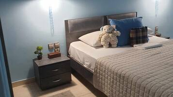 1 Schlafzimmer, Schreibtisch, Bügeleisen/Bügelbrett, kostenloses WLAN