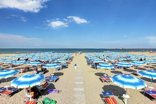 Marina Romea Camping Village: Comfort Maxi Chalet for 6 people