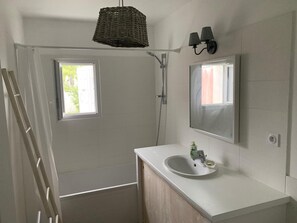Hair dryer - Spacious house close to the beach with terrace (La Couarde-sur-Mer)