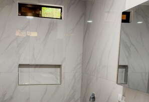 Handdoeken, zeep, shampoo, toiletpapier