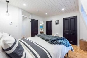 3 chambres, fer et planche à repasser, Wi-Fi, draps fournis