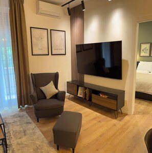 1 Schlafzimmer, Zimmersafe, Schreibtisch, schallisolierte Zimmer