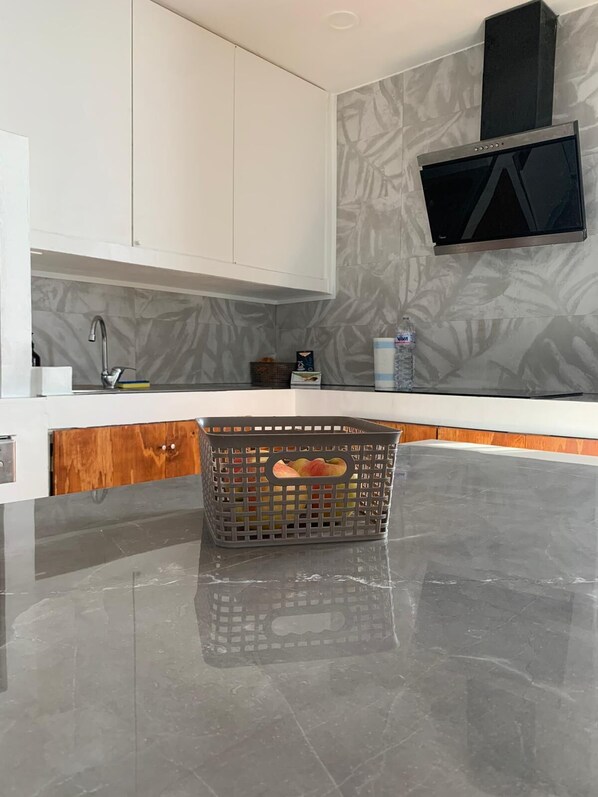 Private kitchen - Appartamento Accogliente a 10 Minuti da Tutti i Luoghi di Interesse (Reggio Emilia)