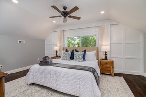 3 Schlafzimmer, Schreibtisch, Bügeleisen/Bügelbrett, kostenloses WLAN