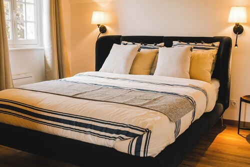 Apartment Avec Chambre et Salon